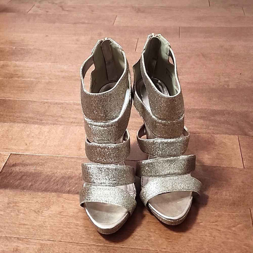 Call it Spring Gold caged heels - Picture 2 of 3